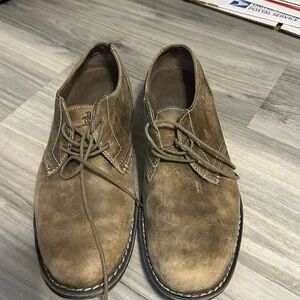 Size 10.5 penguins shoes